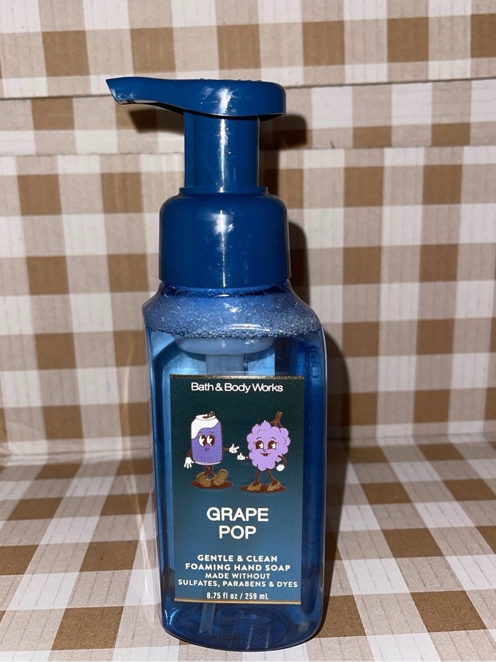 BATH & BODY WORKS GRAPE POP GENTLE & CLEAN FOAMING
HAND SOAP